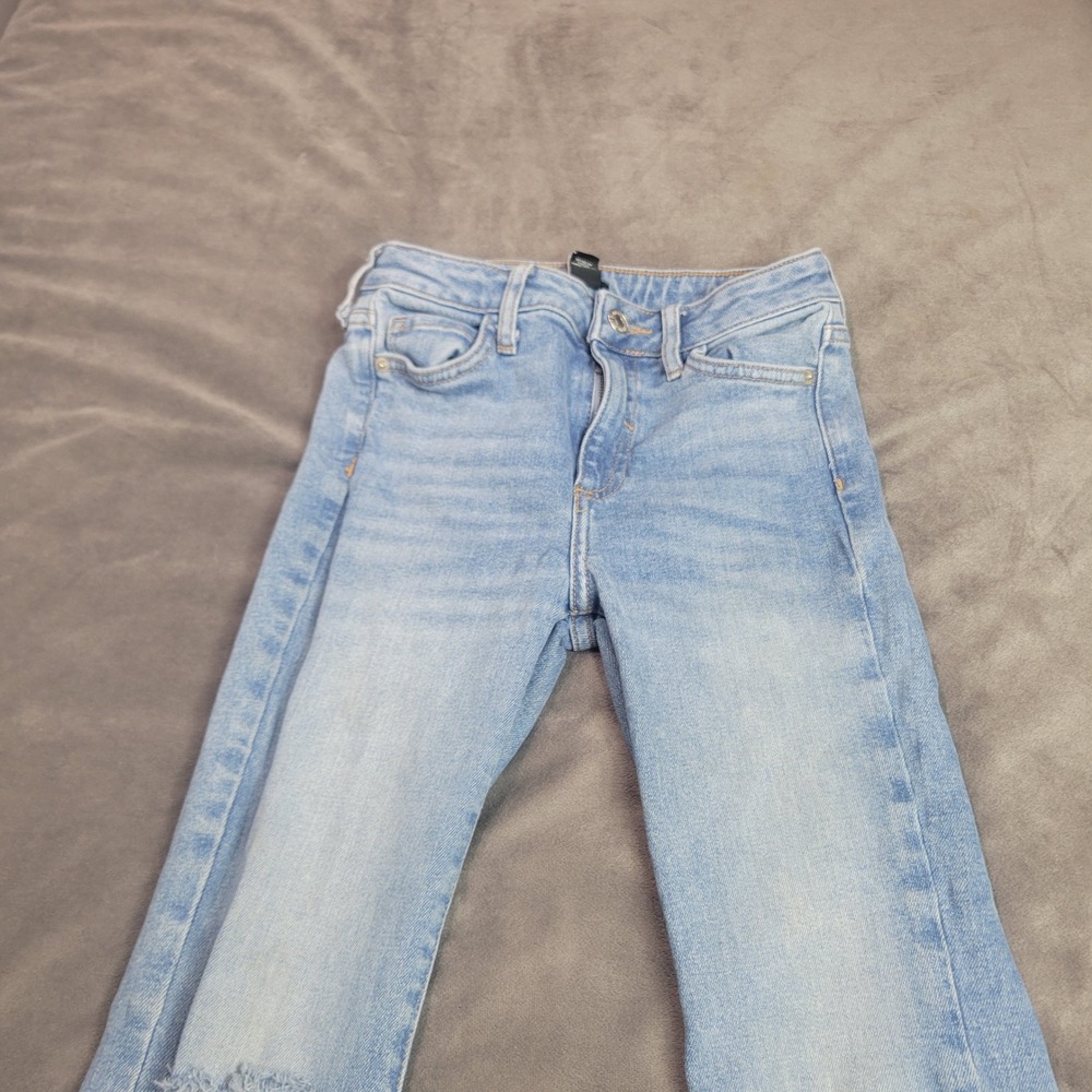 Forever 21‎ Kids Girls Light Wash Distressed Flare Leg Jeans Raw Hem Size 9/10 - Picture 5 of 9